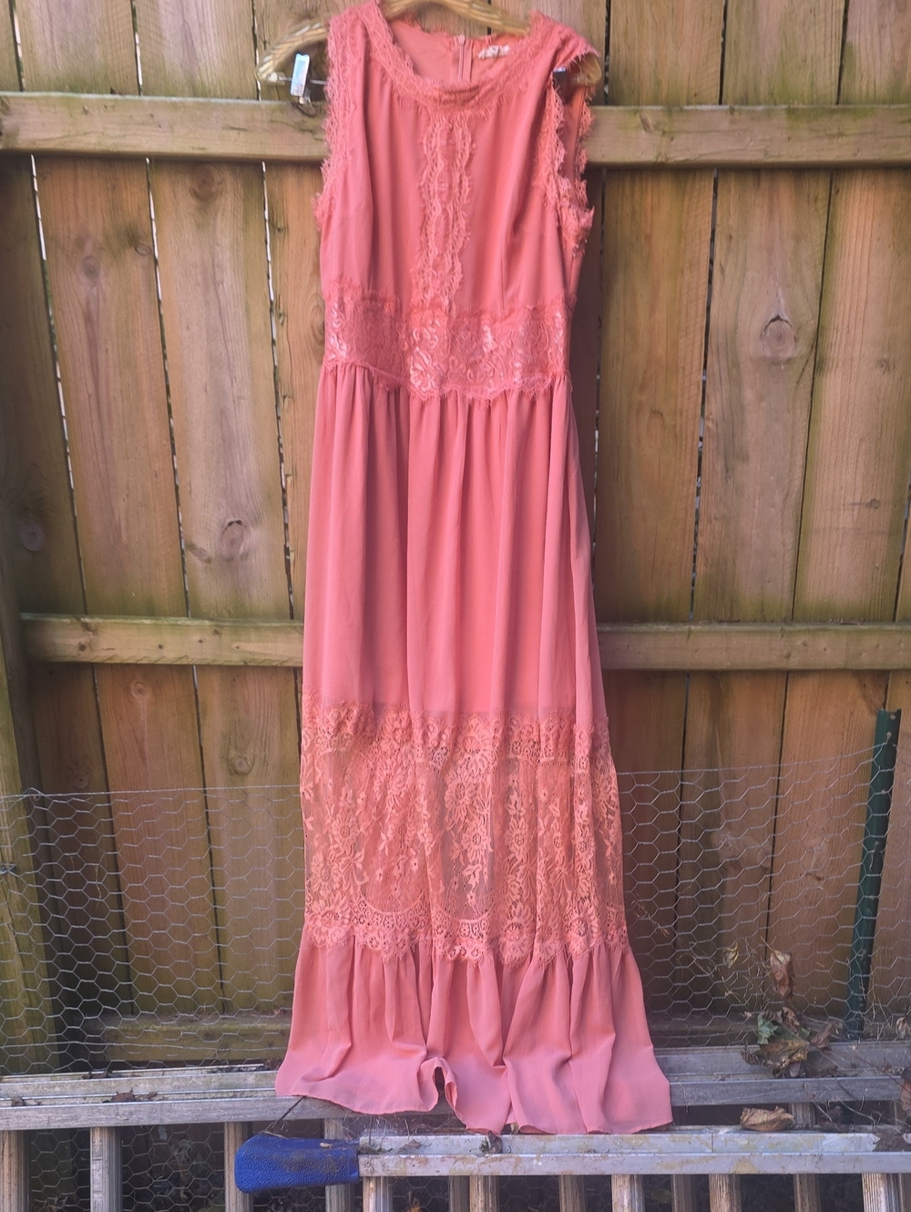 Sleeveless Coral Lace Maxi Dress